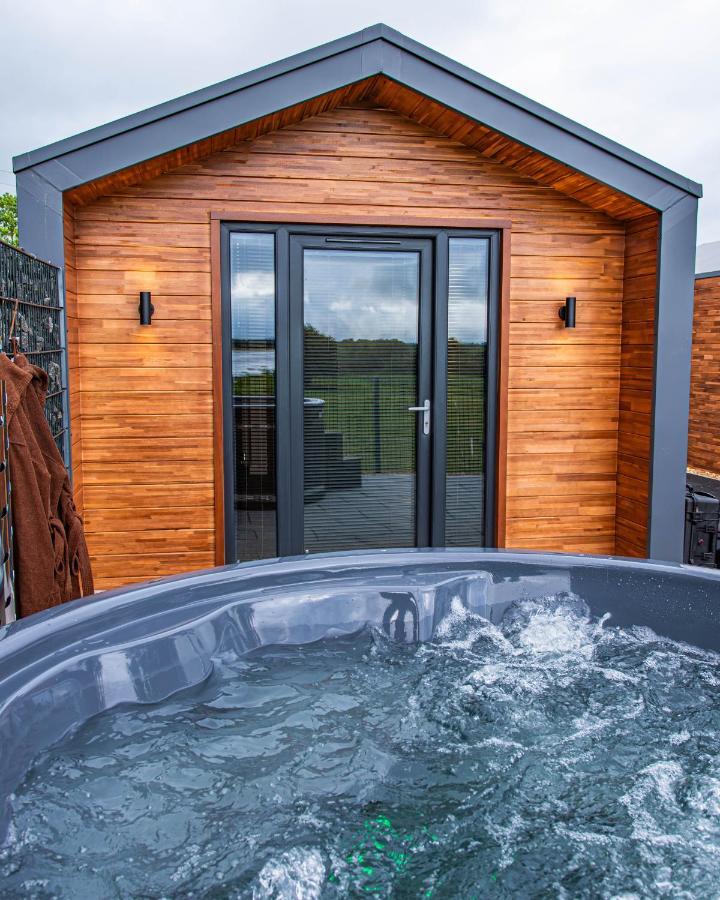 Hotel Lough Beg Glamping Newferry Esterno foto