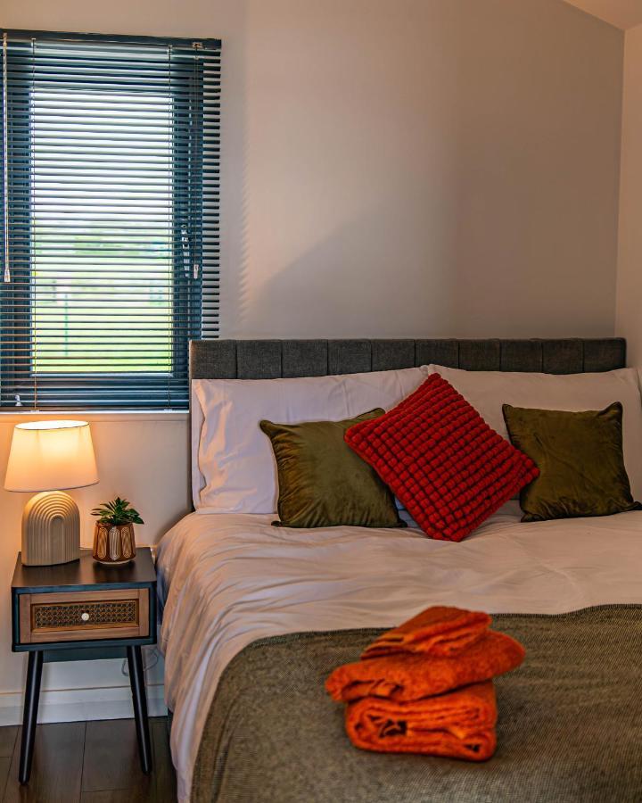 Hotel Lough Beg Glamping Newferry Esterno foto