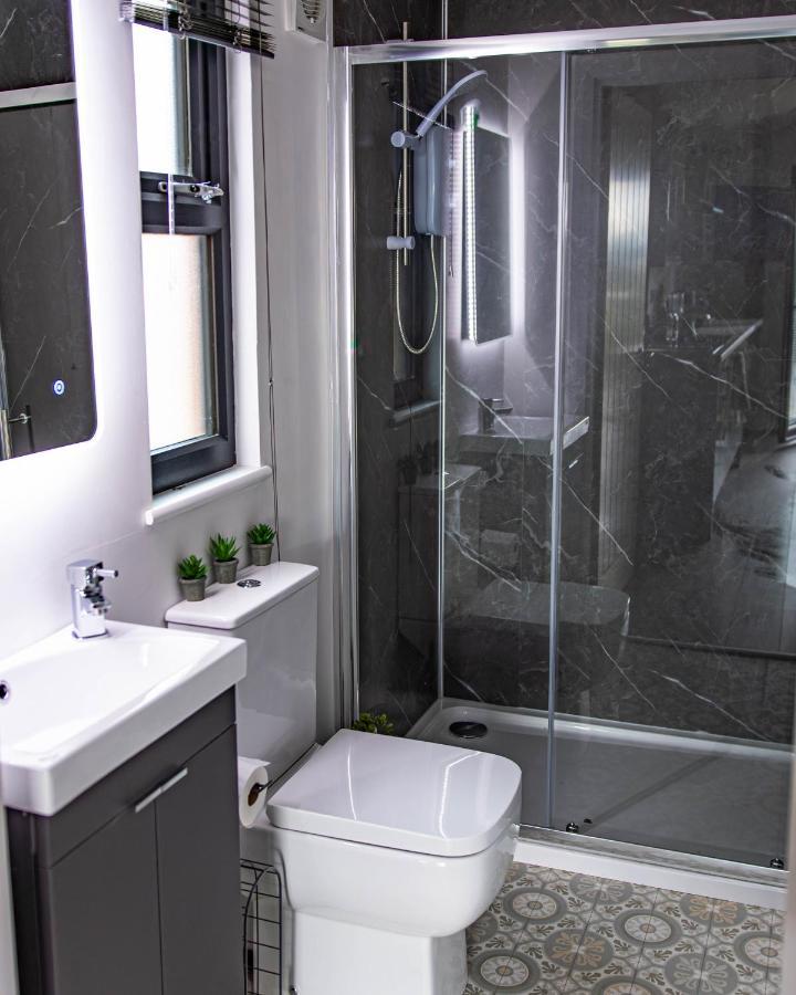 Hotel Lough Beg Glamping Newferry Esterno foto