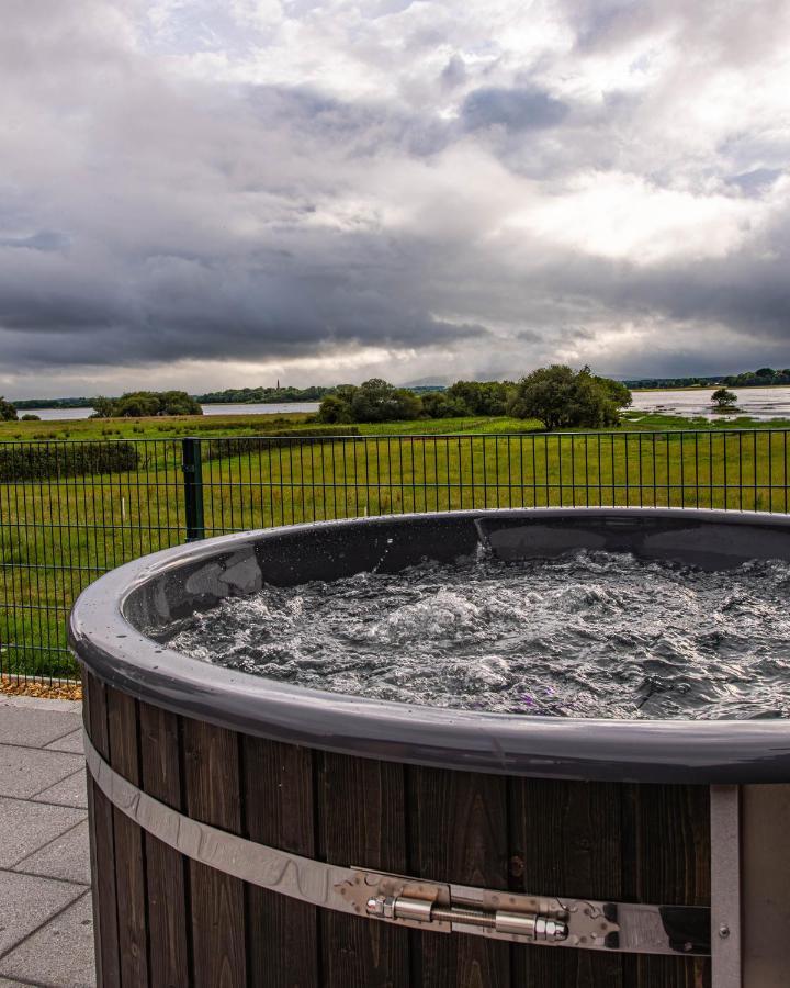 Hotel Lough Beg Glamping Newferry Esterno foto